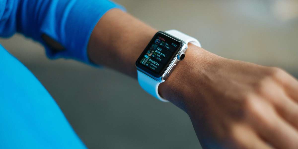 The Evolution of Smart Watches: From Timekeeping to Wearable Tech