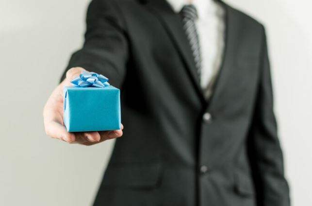 Corporate Gifts: How Do They Boost Sales?