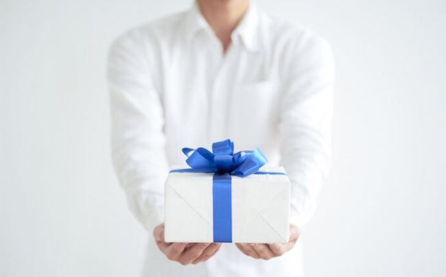 Custom Corporate Gifts: Making A Unique Business Impact